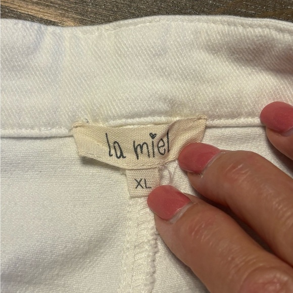 La Miel Solid White Distressed Frayed Hem High Waist Stretch Denim Shorts XL - Picture 6 of 13